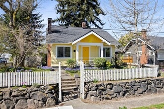 Building Photo - 1114 S Anderson St