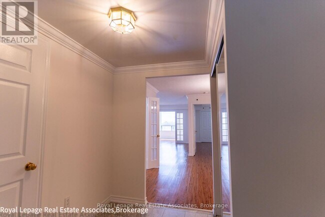 Building Photo - 228 Bonis Ave