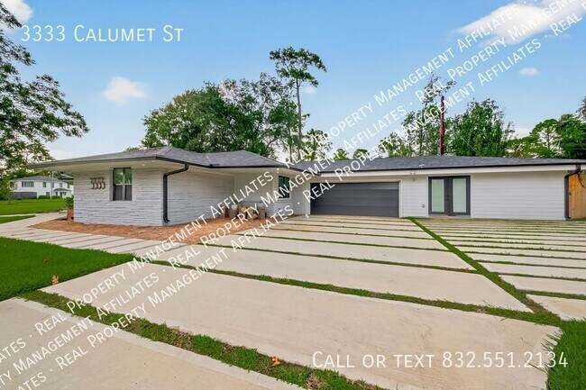 Building Photo - 3333 Calumet St