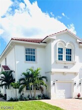 Building Photo - 7044 Ambrosia Ln
