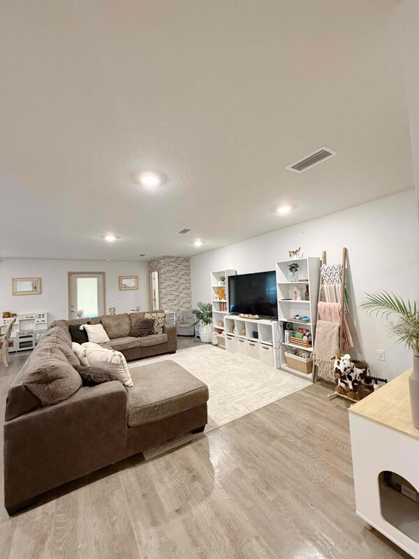 Foto principal - 4865 Conner Ln