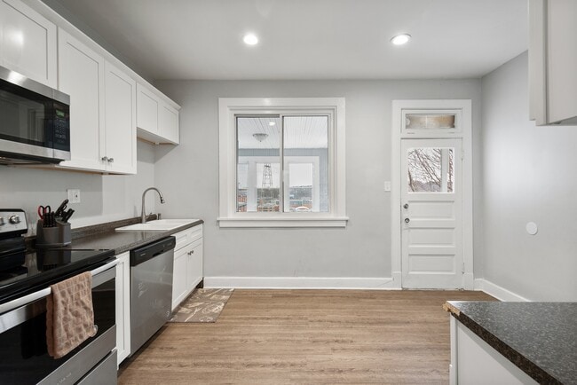 Photo - 2909 Josephine St House