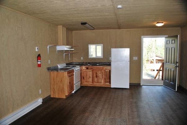 Cocina completa - 170 Everett Way