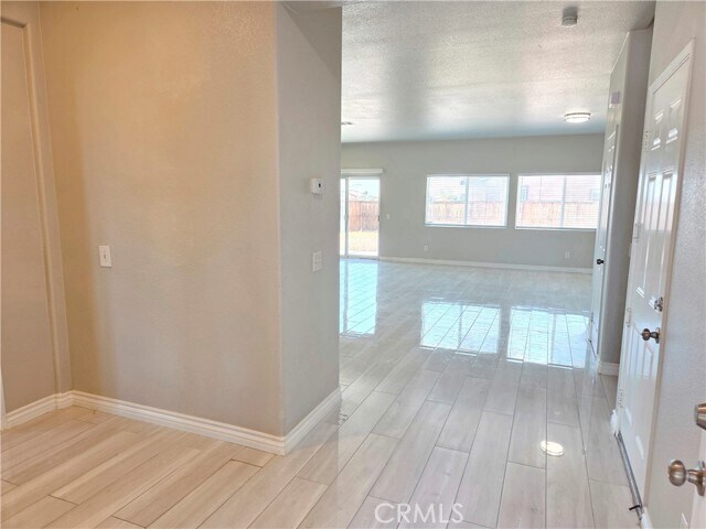 Foto del edificio - 15338 Baxter St