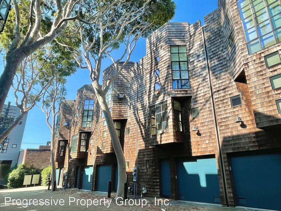 Foto principal - 2 br, 1.5 bath House - 447 Fulton Street