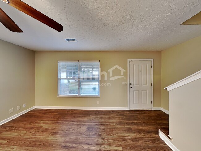 Building Photo - 1752 Stone Hollow Ct