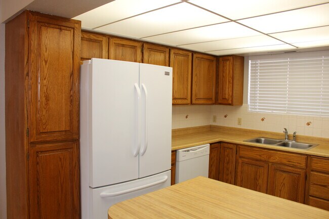 Building Photo - 239 S 200 E