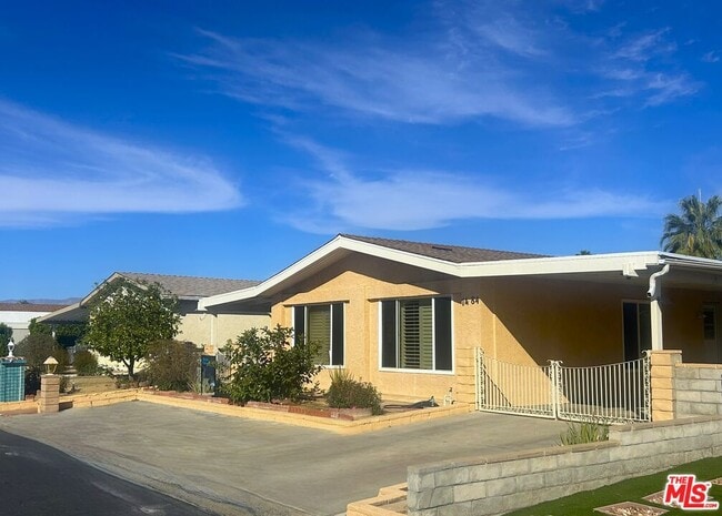 Building Photo - 74584 Nevada Cir E