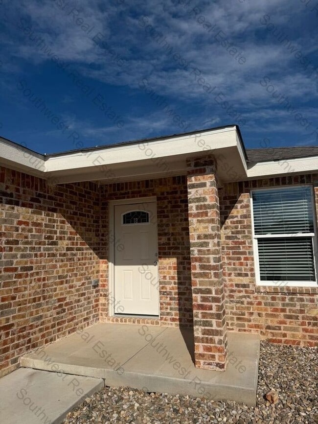 Building Photo - 2135 Bobwhite Ct