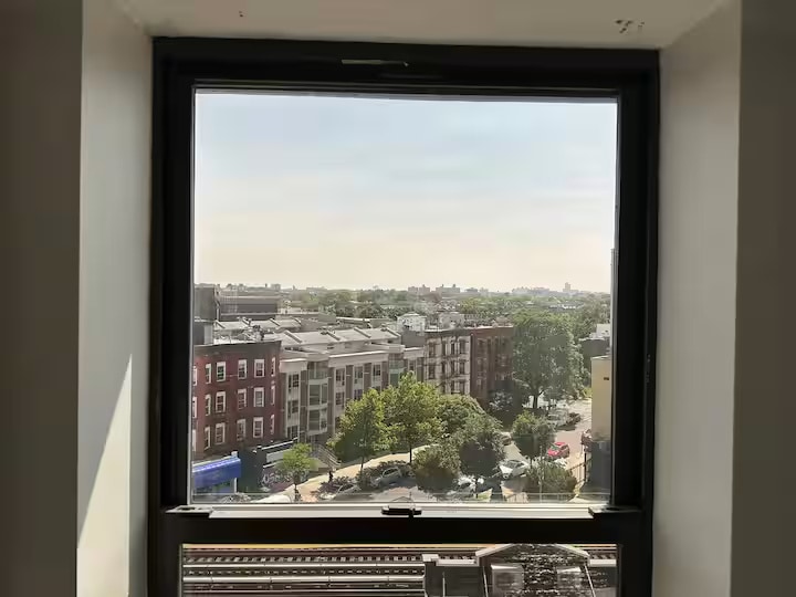 Furnished room/NOT APARTMENT - Furnished room/NOT APARTMENT