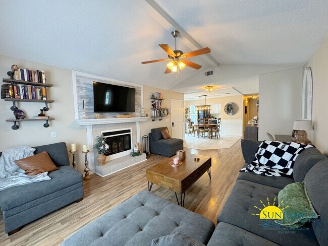 Foto del edificio - Beautiful 2BR/2BA Home in Niceville - Pet ...