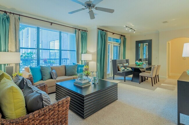 Building Photo - Galleria Luxury for Less!