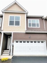 Building Photo - 69 Magnolia Pk Rd