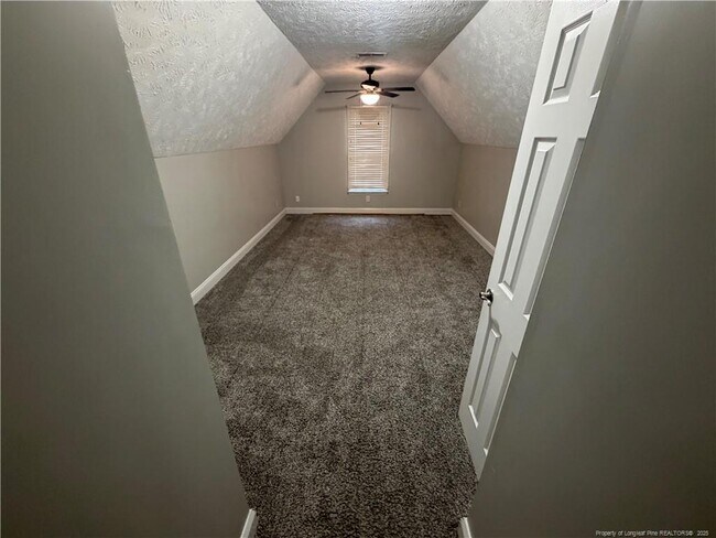 Foto del edificio - 6899 S Staff Rd