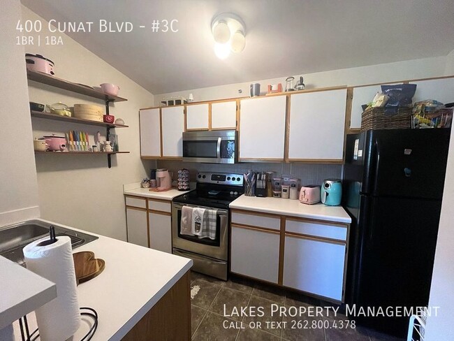 Building Photo - 400 Cunat Blvd