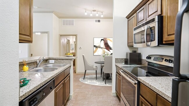 Foto del edificio - Crest Manor