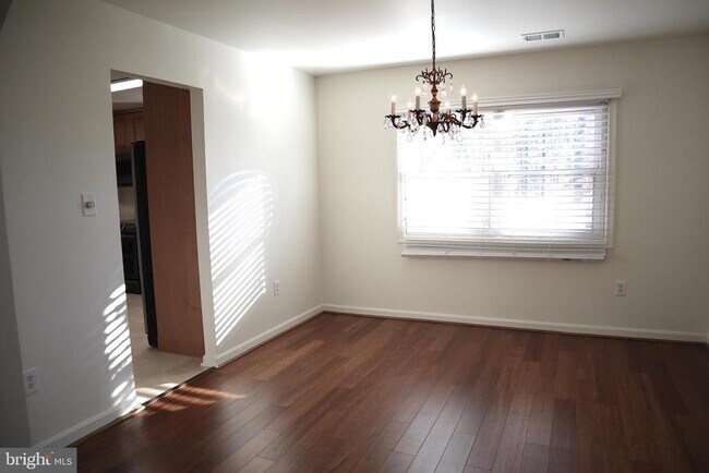 Building Photo - 2207 Farougi Ct