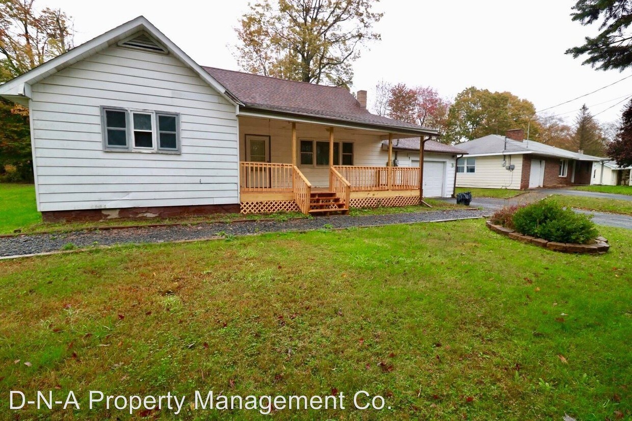 Primary Photo - 4 br, 1 bath House - 118 Smith Drive