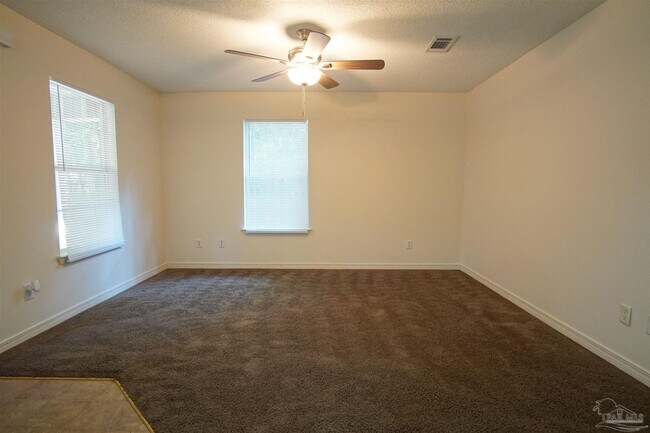 Foto del edificio - 4121 Woodfin Cir