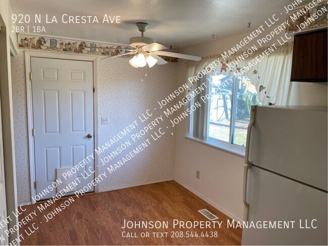 Foto del edificio - Cozy 2-Bedroom Home with Yard and Garage i...