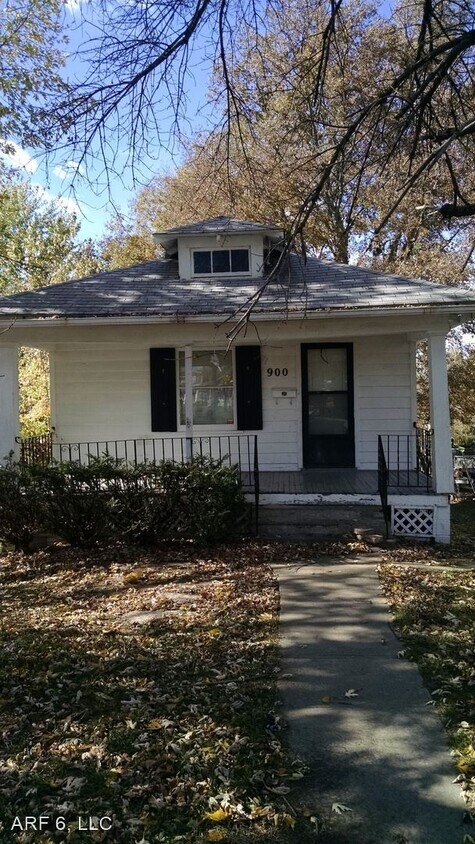 Primary Photo - 2 br, 1 bath House - 900 S Cedar Avenue