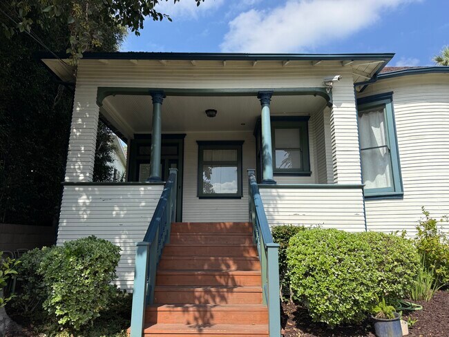 Building Photo - 629 Belmont Ave