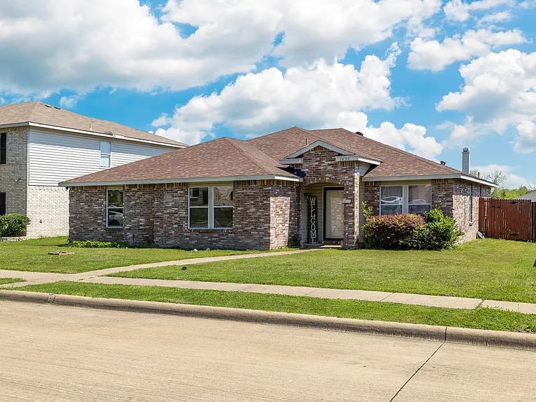 Primary Photo - 1435 Greenbrook Dr