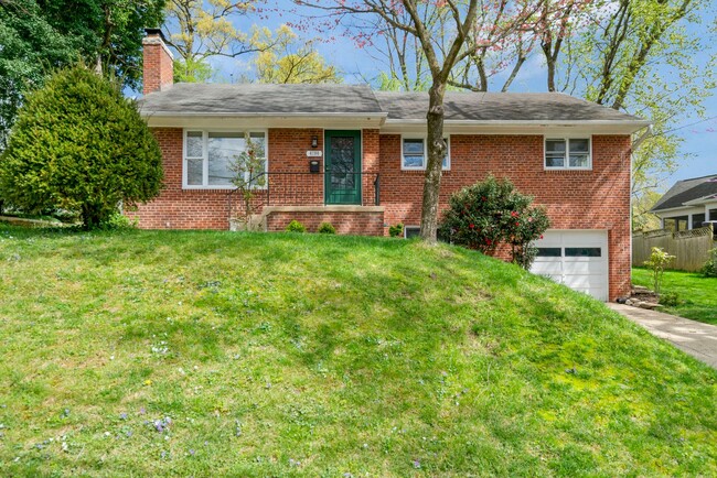 Building Photo - 3 BD 3 BA Mid-century Ranch in Arlington