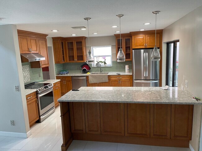 Foto del edificio - 5941 Strawberry Lakes Cir