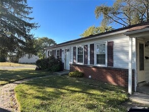 Building Photo - 1705 Derhake Rd