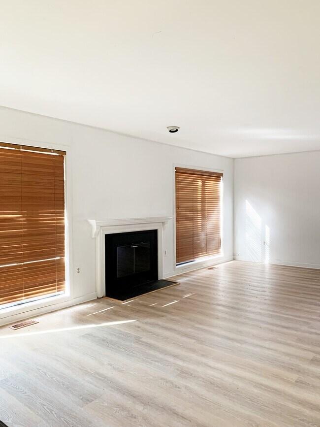 Photo - 9745 Lake Shore Dr Townhome