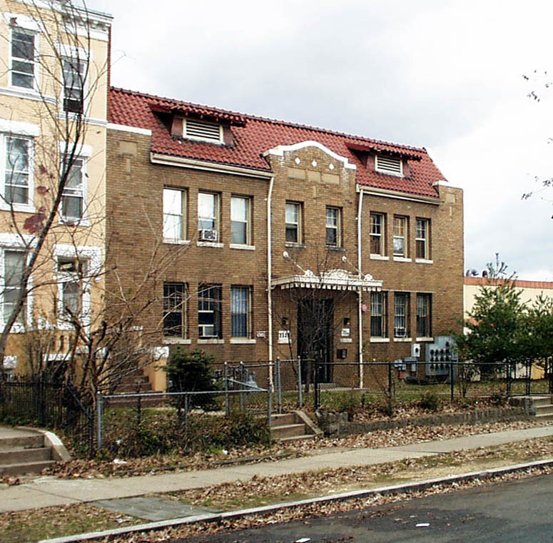 Foto del edificio - 1111 Lamont St NW