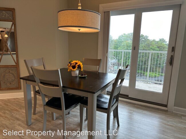 Foto del edificio - 2 br, 2 bath House - 219 East Grand Ave Un...
