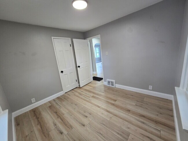 Foto del edificio - Cozy & Convenient 3-Bedroom Home in St. Lo...