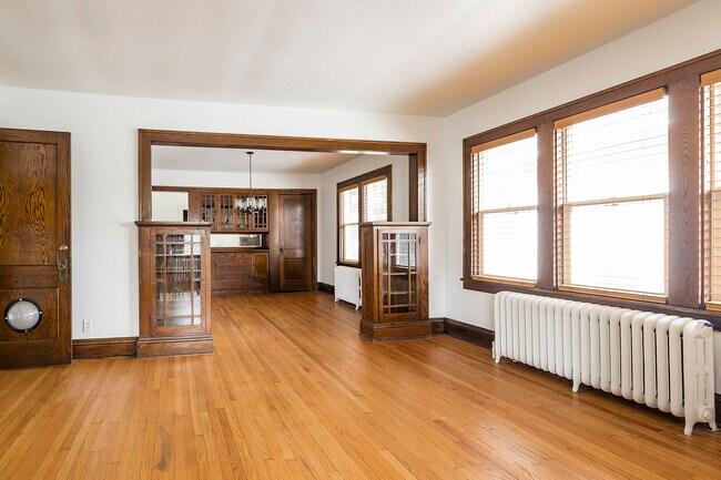 Foto del edificio - 1319 Dayton Ave