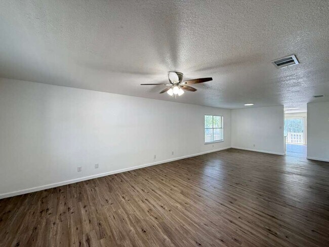 Foto del edificio - 8206 Grimchester