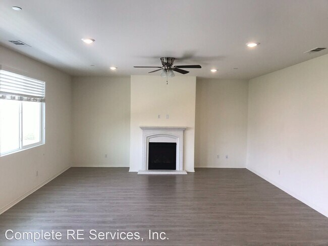 Foto del edificio - 5 br, 3 bath House - 6955 Housatonic Ct.