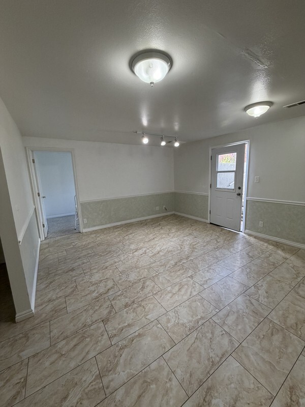 Building Photo - 1177 Rocky Mountain Way