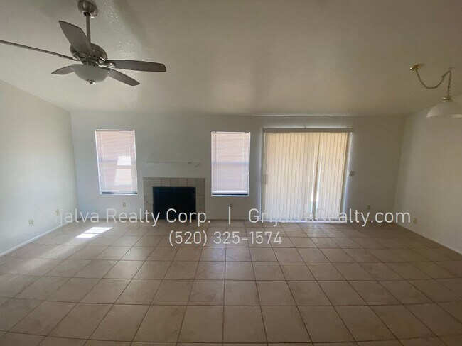 Foto del edificio - 3 Bed, 2 Bath House for Rent in Rita Ranch...