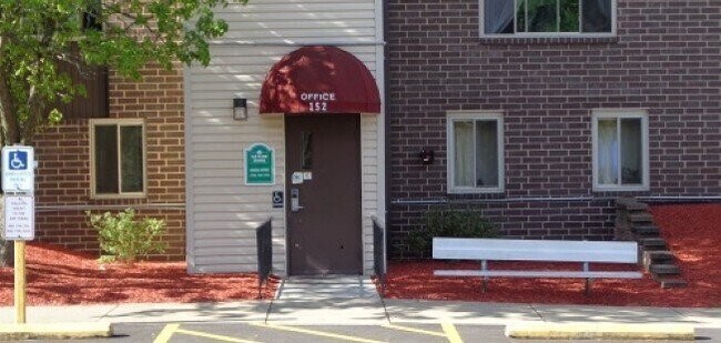 Foto del edificio - 152 Old Plank Rd