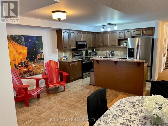 Building Photo - 2933 Bur Oak Ave