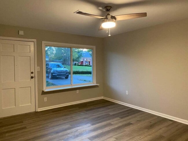 Foto del edificio - 3004 Arrowhead Dr