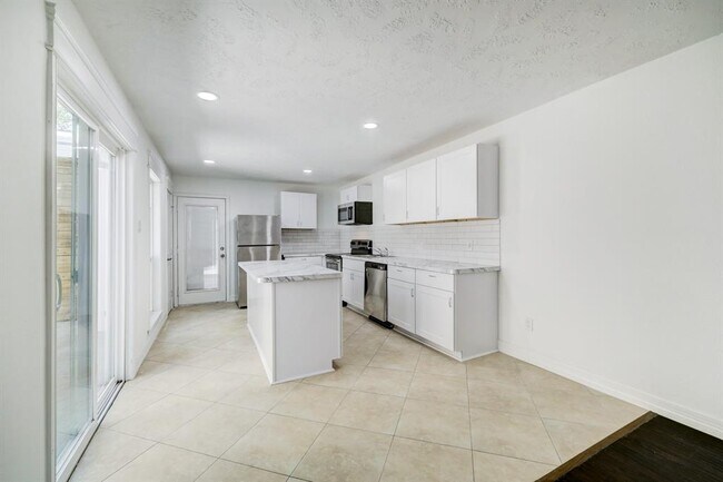 Foto del edificio - 5610 Easthampton Dr