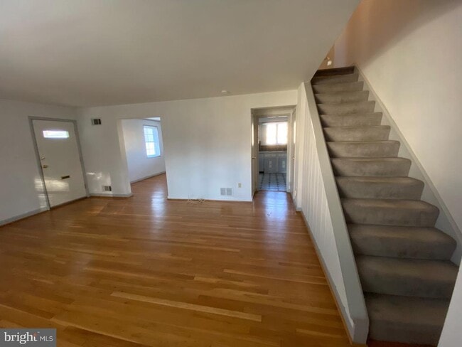 Building Photo - 5325 Pooks Hill Rd