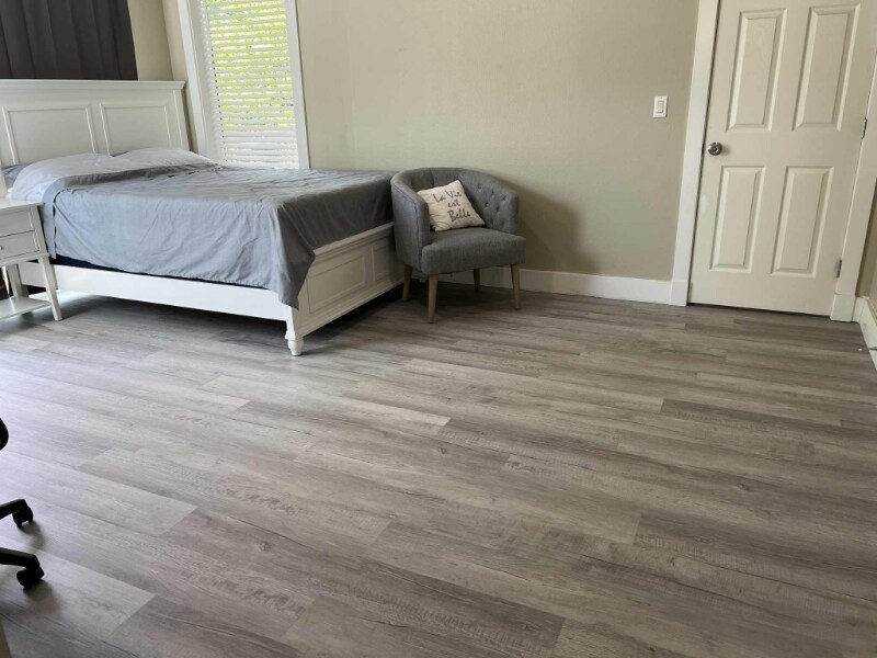 Foto principal - 9006 105 Ave SW