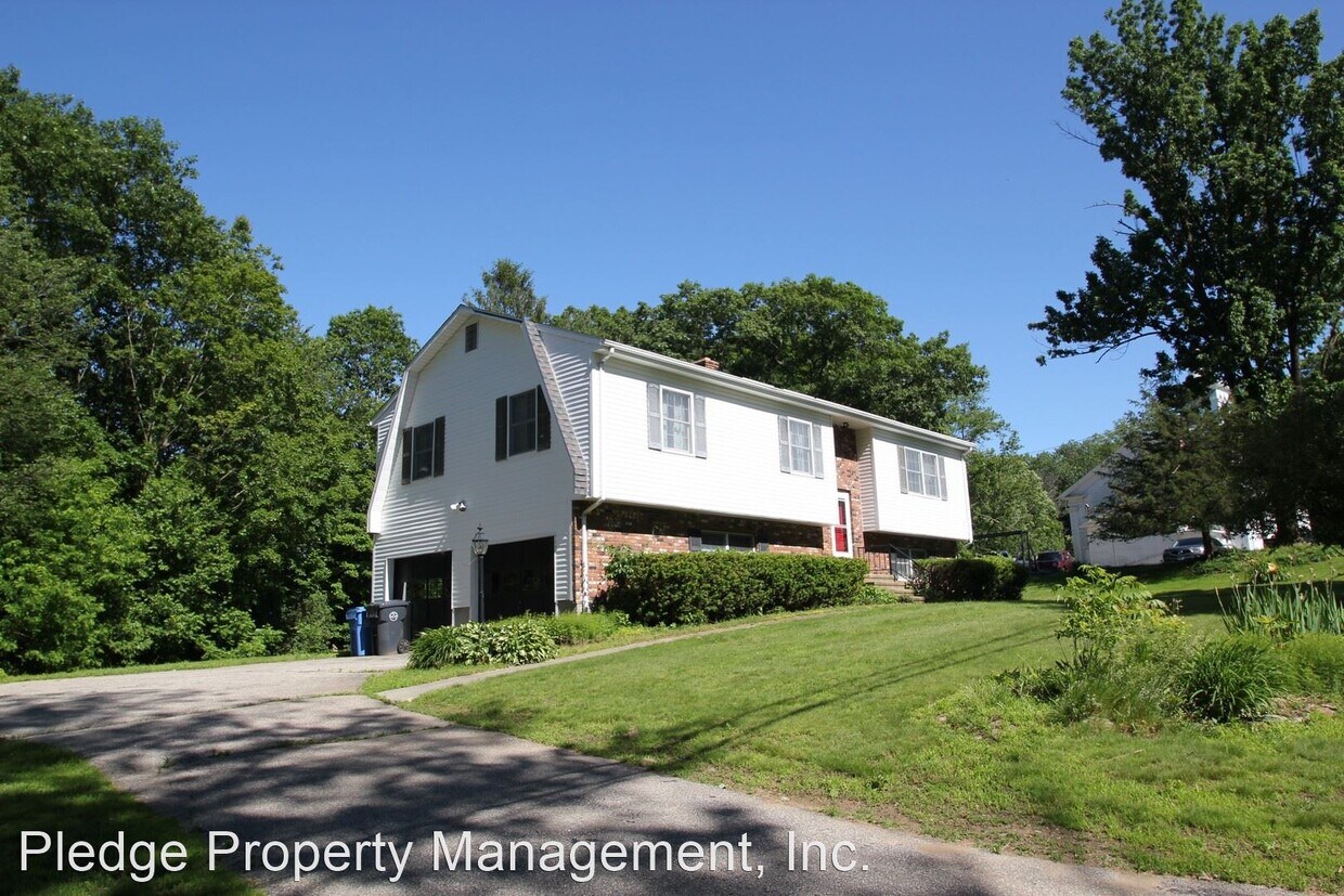 Primary Photo - 3 br, 1.5 bath House - 25 Meeting House Hi...