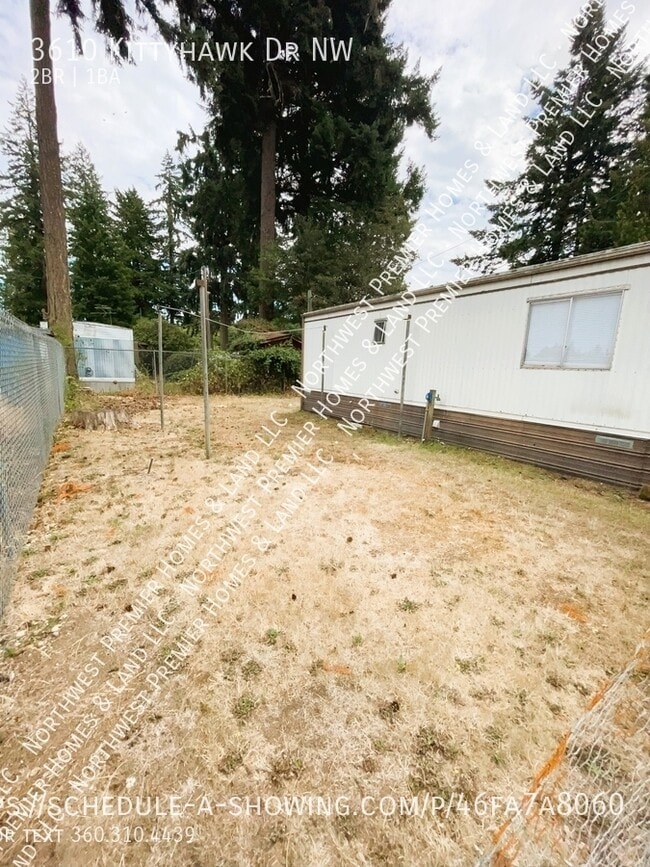Building Photo - 3610 Kittyhawk Dr NW