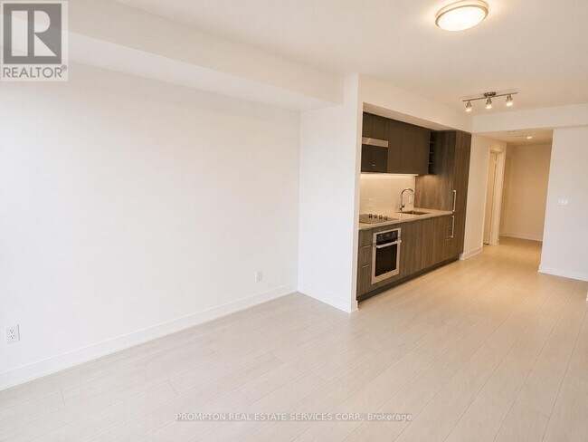 Building Photo - 2033 Kennedy Rd