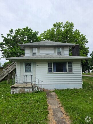 Building Photo - 1003 Bluff St
