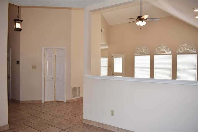 Building Photo - 803 Switzer Ln